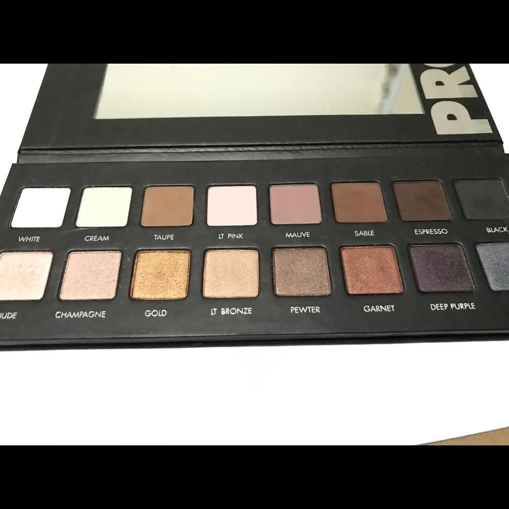 LORAC PRO PALETTE